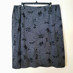 APOSTROPHE Jersey Knit Straight Skirt XL Charcoal Gray Black Sketched Floral
